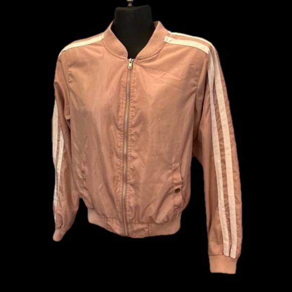 Medium New Look pink en point satin full zip varsity  jacket coat - Picture 4 of 13